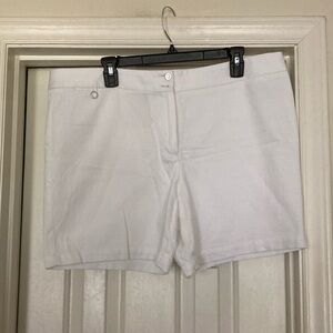 Jones New York white shorts